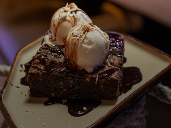 Pairing Desserts.jpg__PID:ee722bc4-c62e-4df5-8c8c-fa5b0c5fdbec